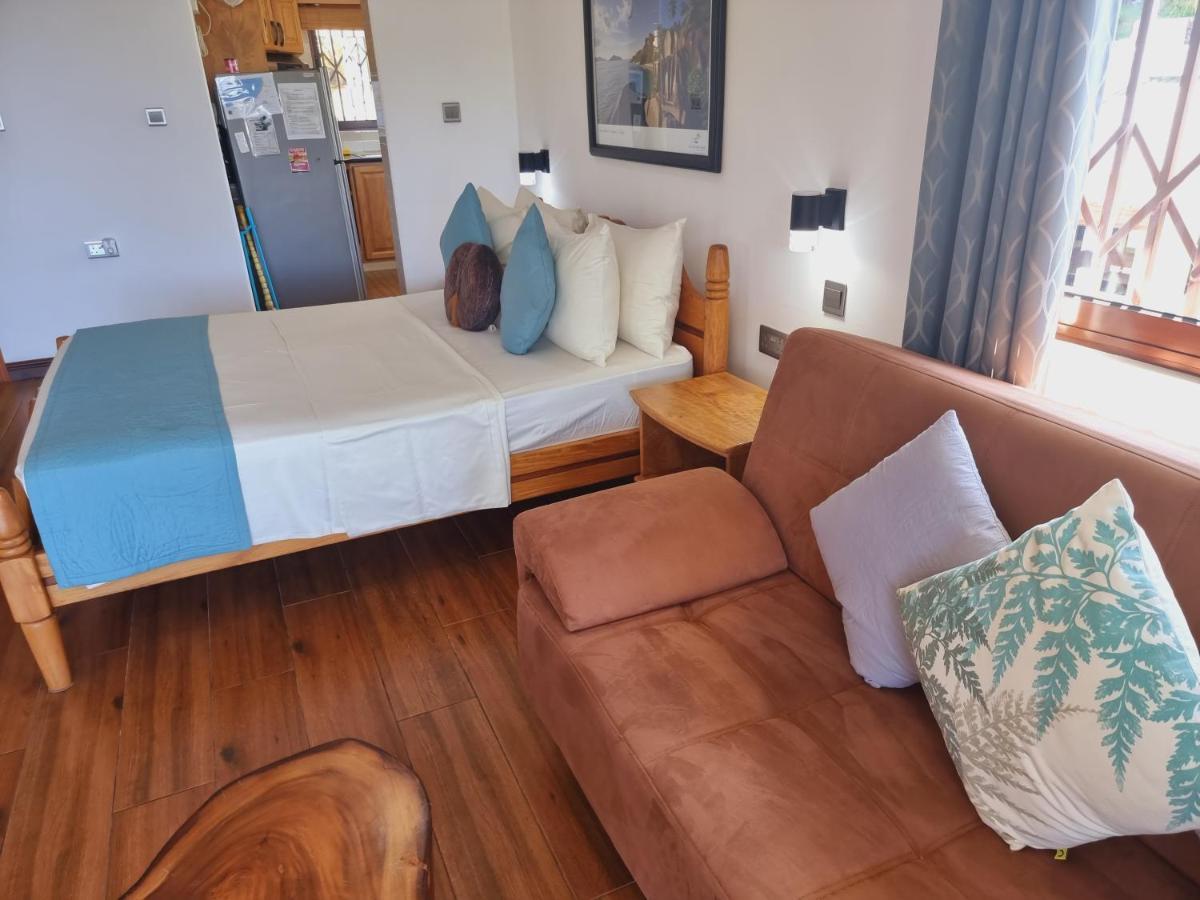 Drake Seaside Studio Apartments Bel Ombre ภายนอก รูปภาพ